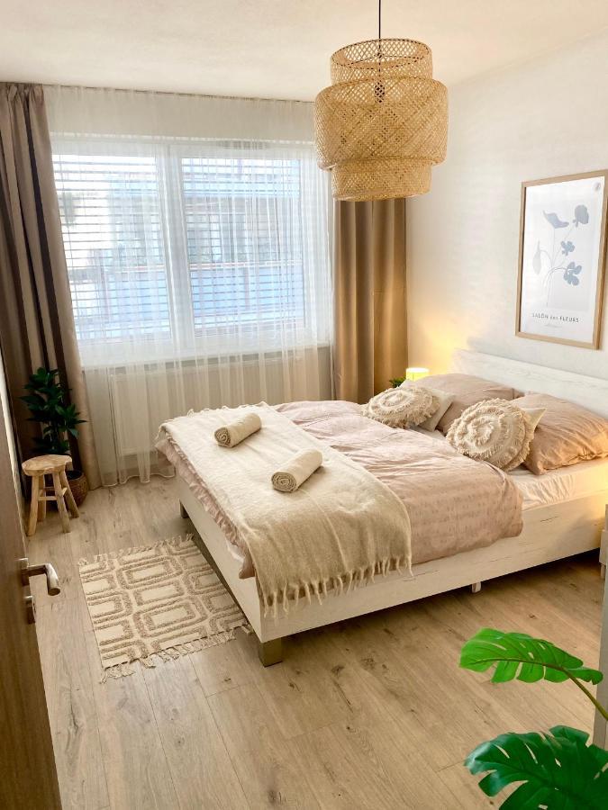 The Elite Suite Downtown A/C & Garage Parking Μπρατισλάβα Εξωτερικό φωτογραφία